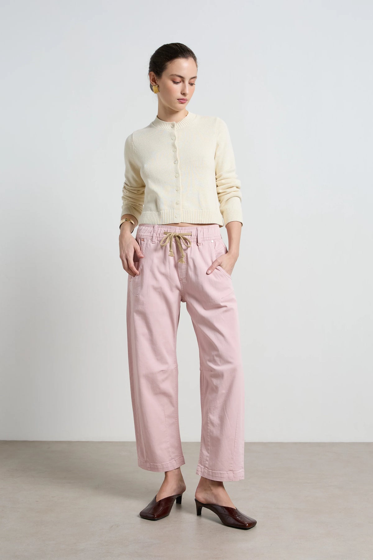 ACTIVE BARREL JEANS in Sea Pink by Dricoper
