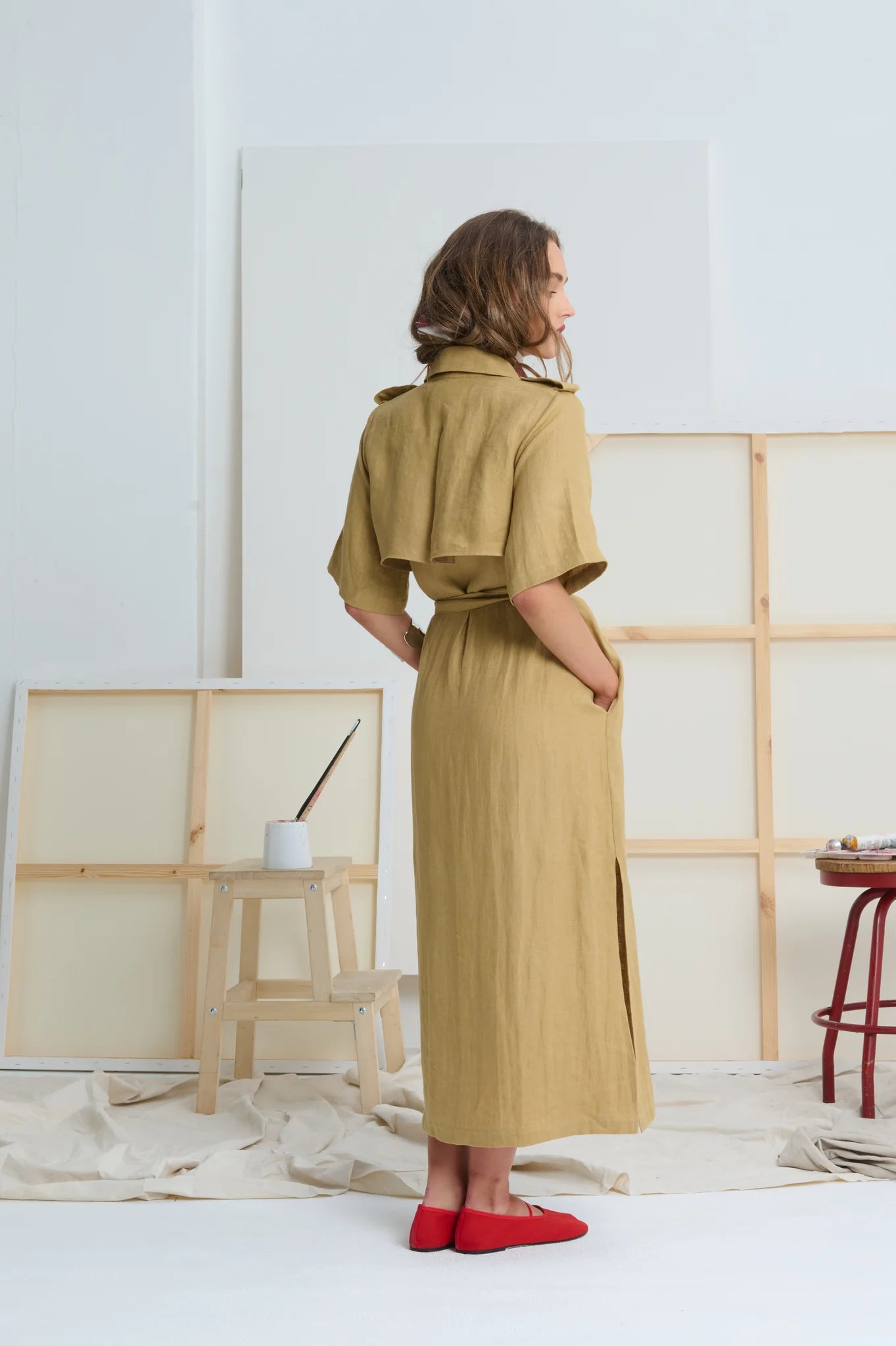 LE TRENCH DRESS in Golden from Le Stripe