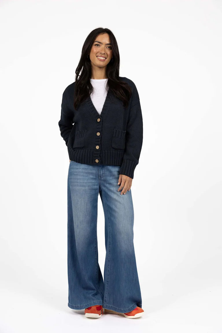 CITTA CARDI in Indigo Humidity Lifestyle