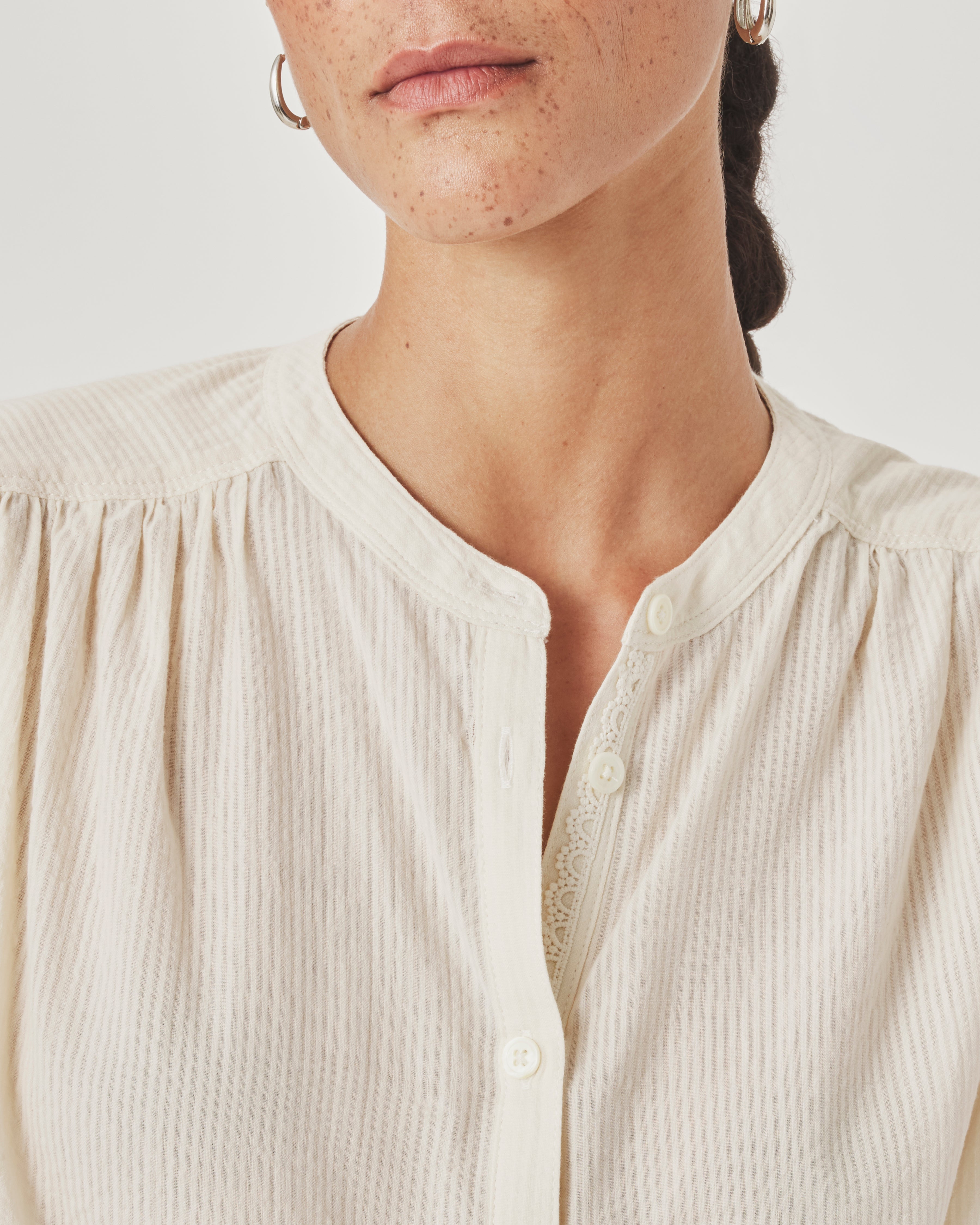 MADELYN BLOUSE in Antique Pearl by Splendid