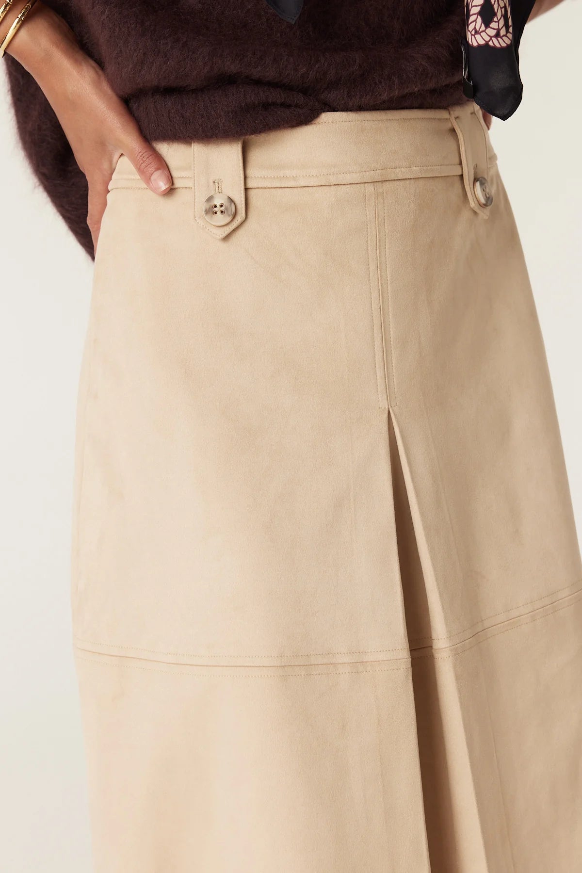 INES FAUX SUEDE SKIRT | Natural - Darling & Domain