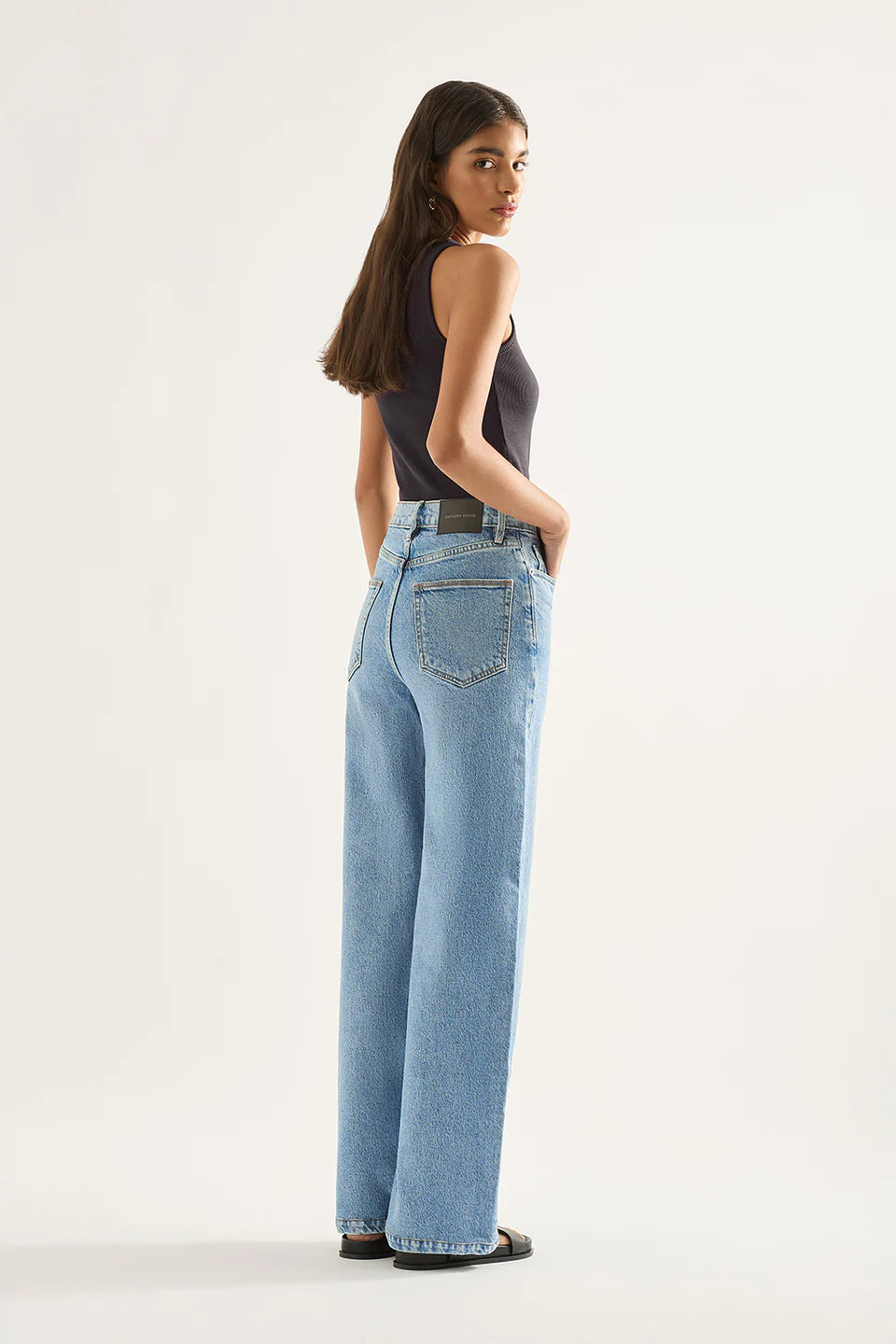ELLIE HIGH RISE WIDE LEG JEAN | Era Blue - Darling & Domain