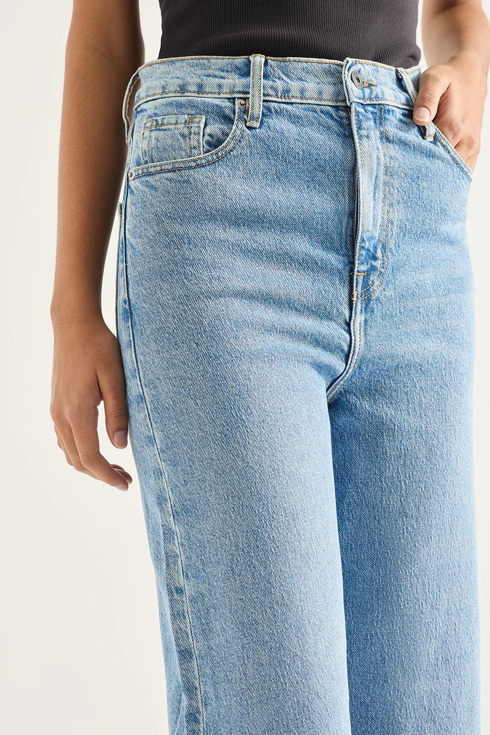 ELLIE HIGH RISE WIDE LEG JEAN | Era Blue - Darling & Domain