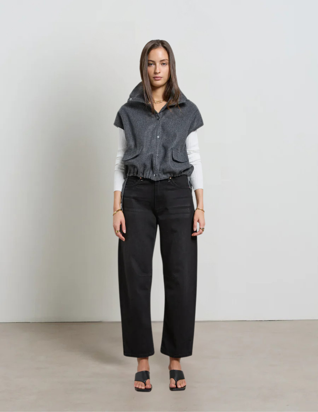 DINA CROPPED BARREL JEAN | Black - Darling & Domain