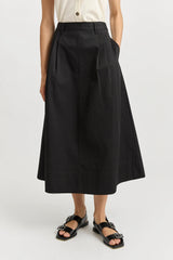 PLEAT DETAIL MIDI SKIRT in Black by Toorallie