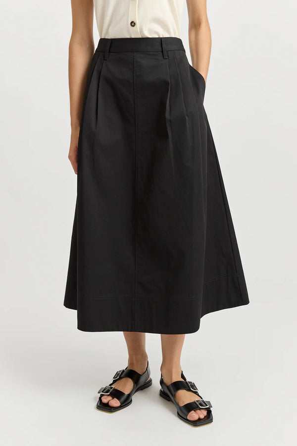 PLEAT DETAIL MIDI SKIRT in Black by Toorallie