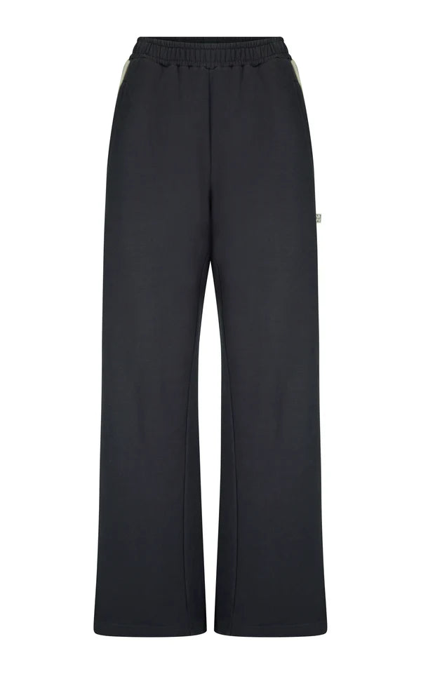 PARISIENNE TRACKPANT in Noir by Araminta James
