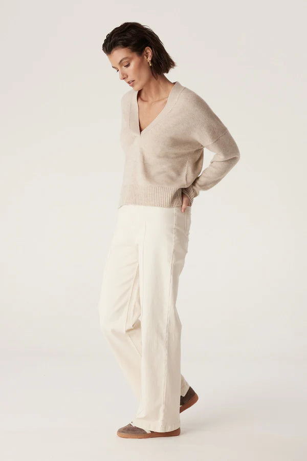 Cable Melbourne CASHWOOL V NECK JUMPER in Oatmeal