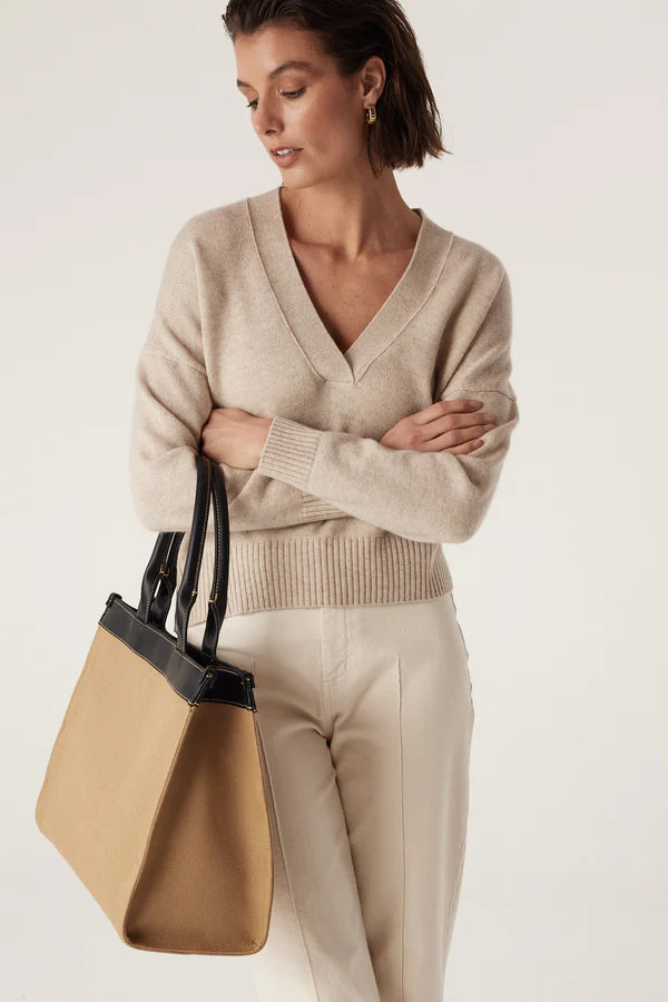 Cable Melbourne CASHWOOL V NECK JUMPER in Oatmeal