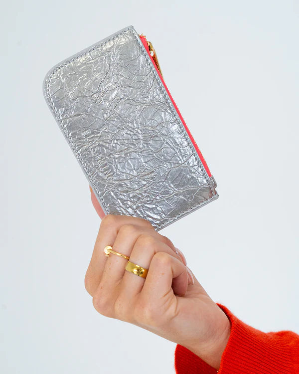 NEW YORK COIN PURSE in Silver Crinkle by Elms and King