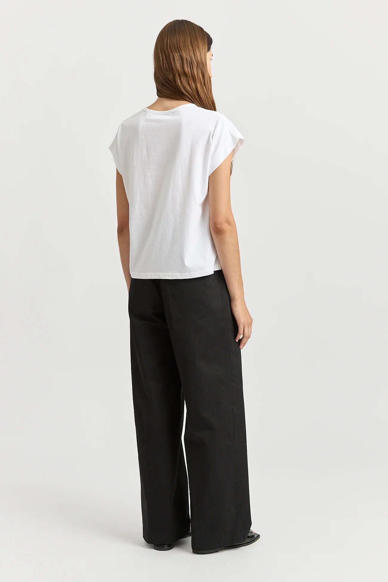 CREW NECK TANK | White - Darling & Domain