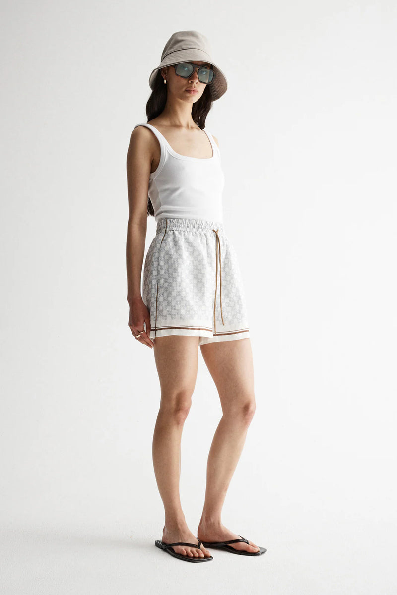 LUMI SHORT | Monogram Short