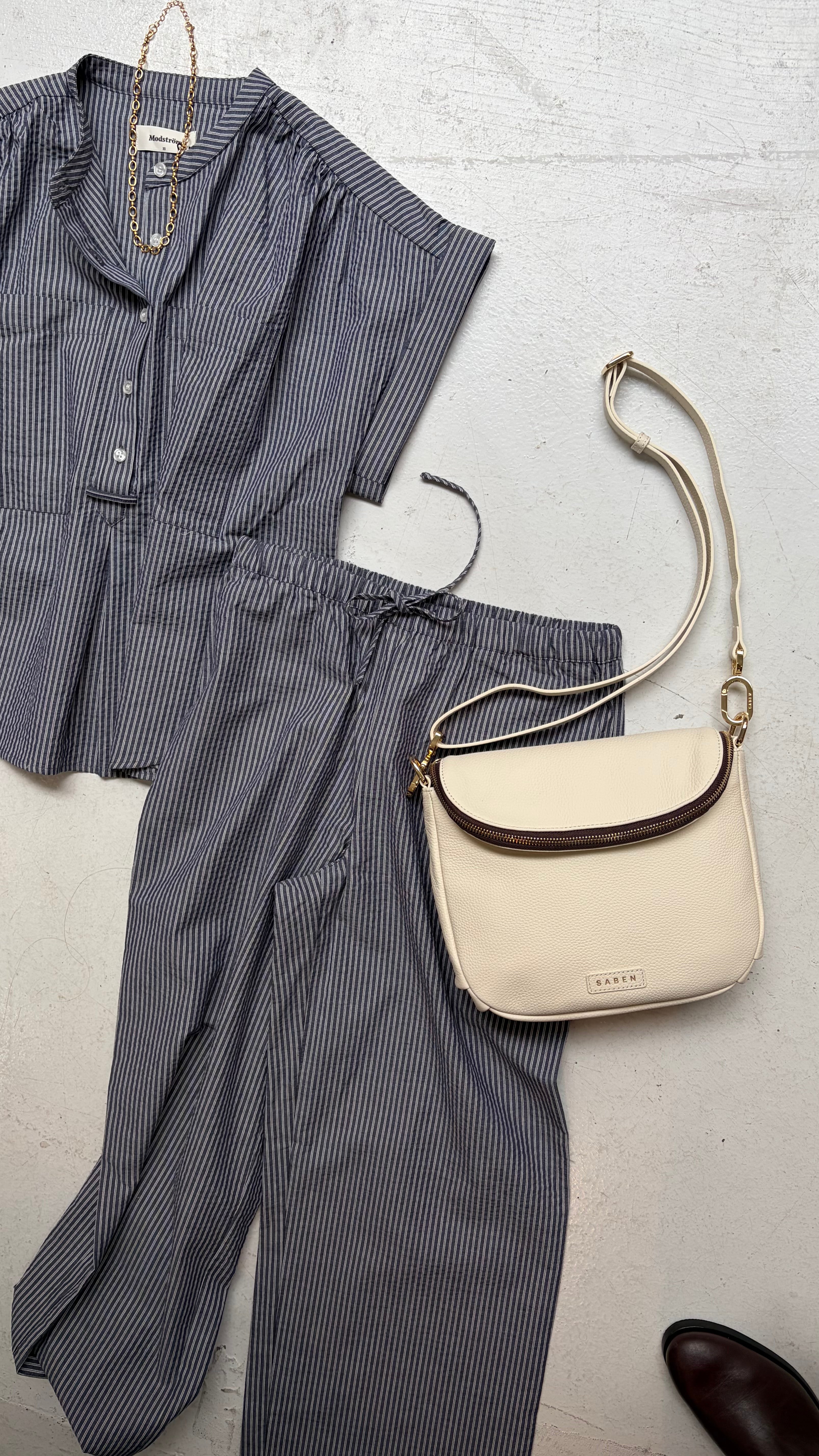 VALENTIN MD STRIPE TOP in Washed Black Stripe by Modstrom