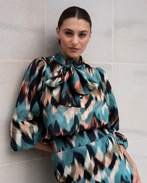 KITTY BLOUSE in Haze by Arlingtone Milne