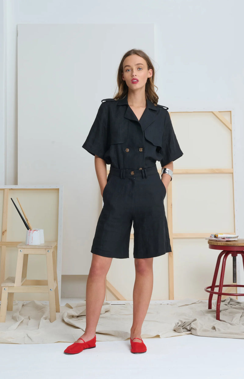 LE TAILORED SHORT in Black from Le Stripe