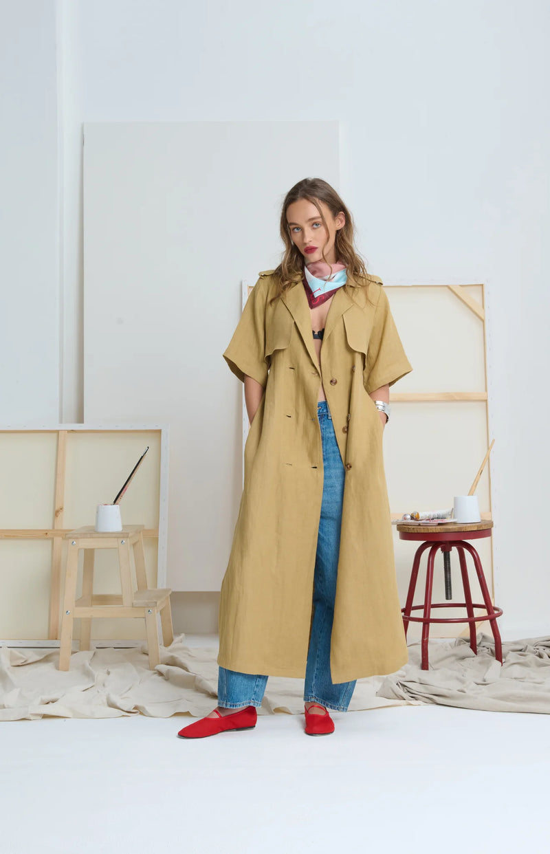 LE TRENCH DRESS in Golden  from Le Stripe