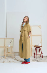 LE TRENCH DRESS in Golden  from Le Stripe