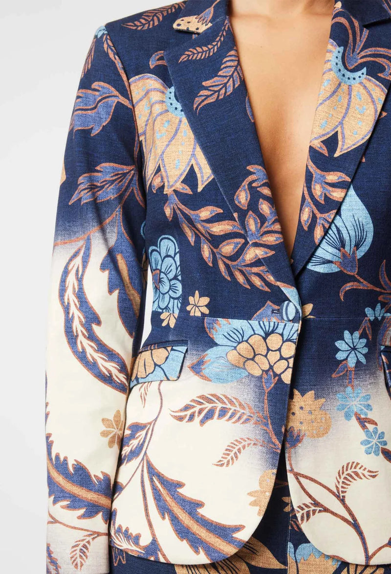 VENUS PONTE BLAZER in Lotus Flower from Oncewas