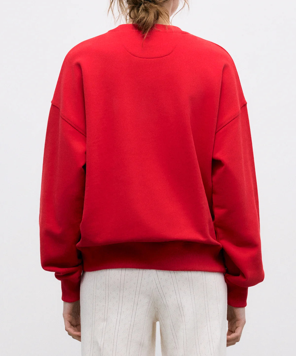 WOMANS SWEATSHIRT in Tulip Red by The New Society