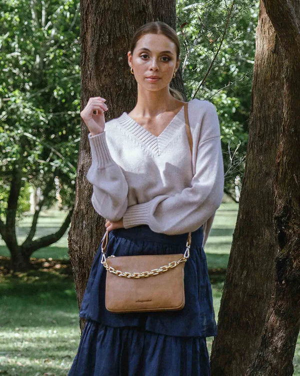 SAMANTHA CROSSBODY BAG in Vintage Tan by ARLINGTON MILNE