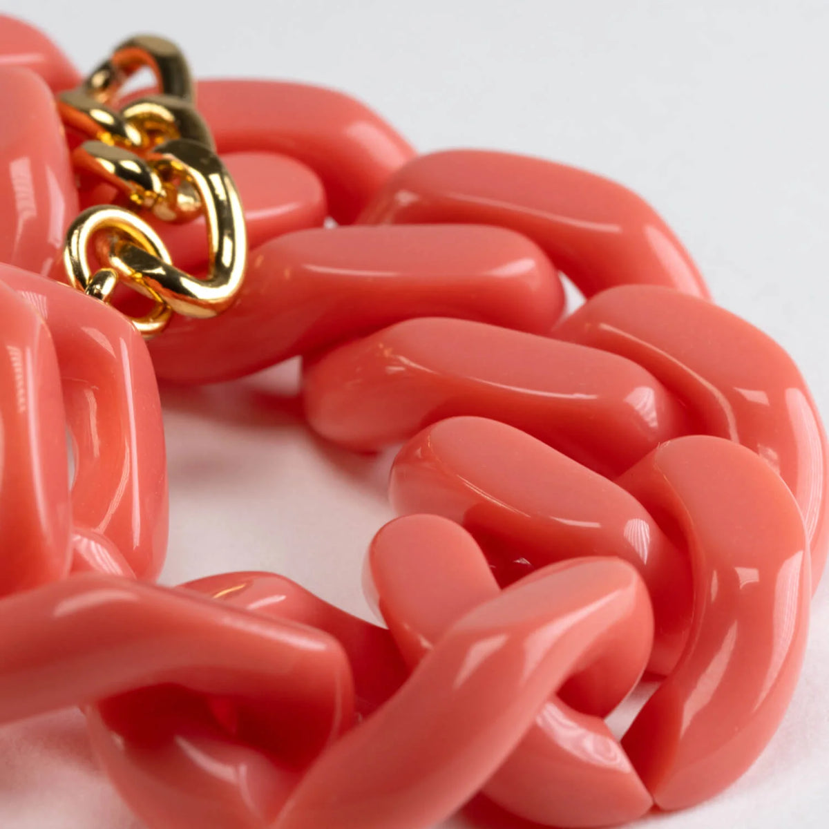 FLAT CHAIN BRACELET in Flamingo by Vanessa Baroni
