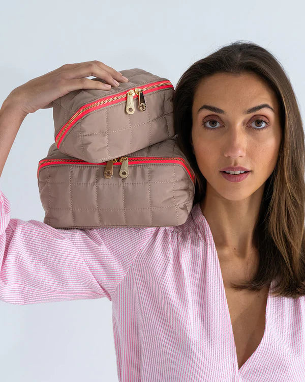 WASHBAG in Taupe by Elms and King