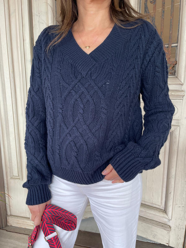 V-NECK CABLE KNIT | Navy
