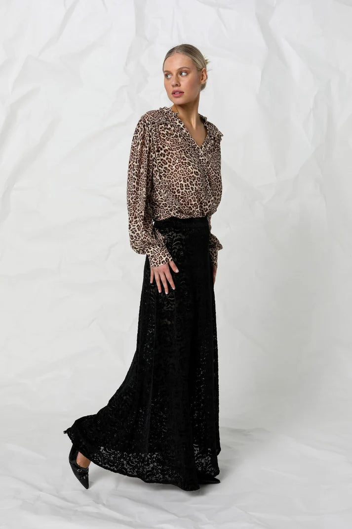 CORA BLOUSE in Snow Leopard by Kachel
