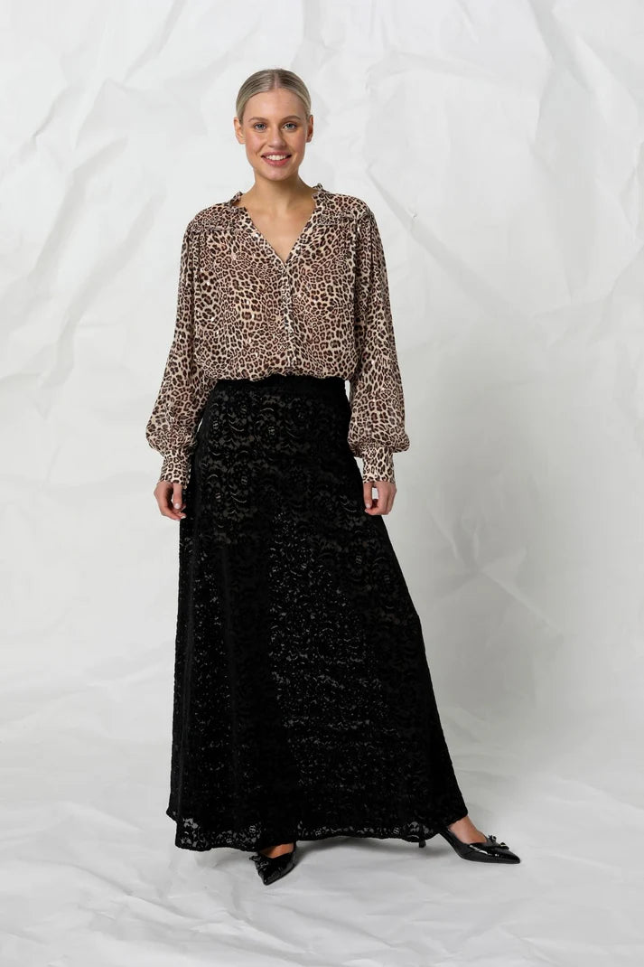 CORA BLOUSE in Snow Leopard by Kachel